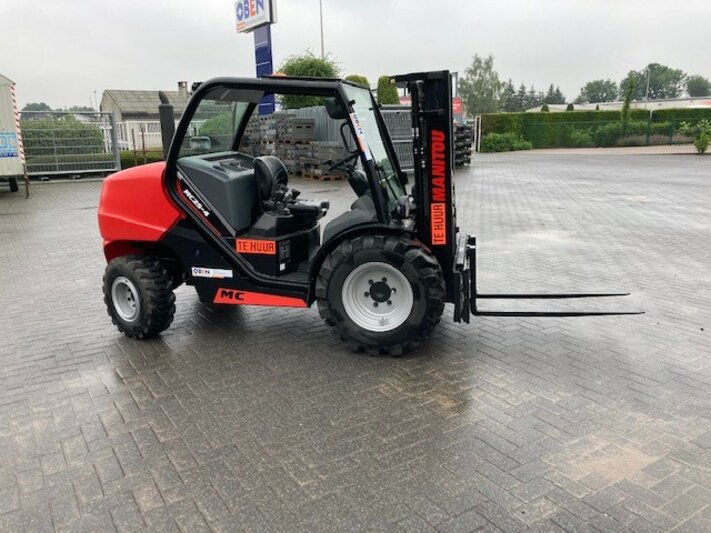 Heftruck 4x 4 diesel